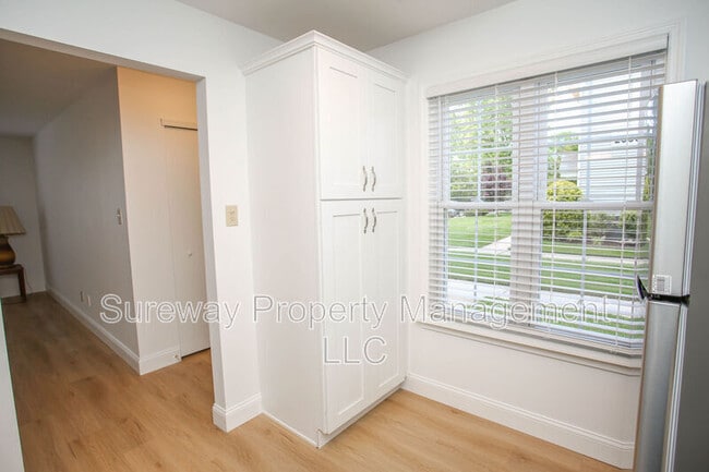 Building Photo - 1801A Sedgefield Dr