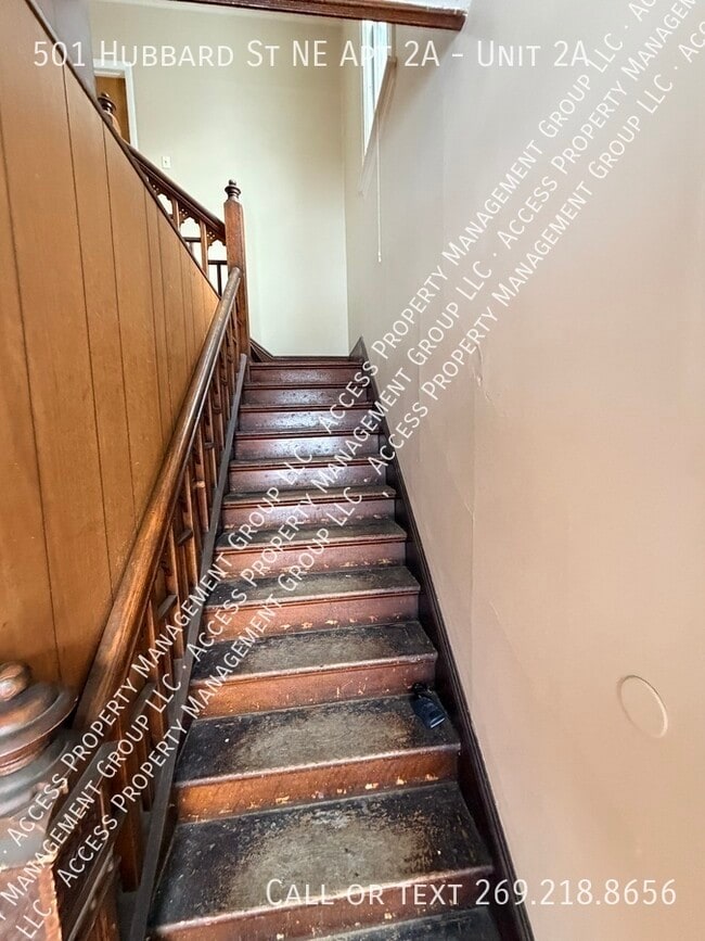 Building Photo - 501 Hubbard St NE