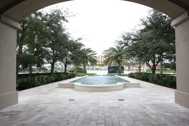 Building Photo - 550 Okeechobee Blvd