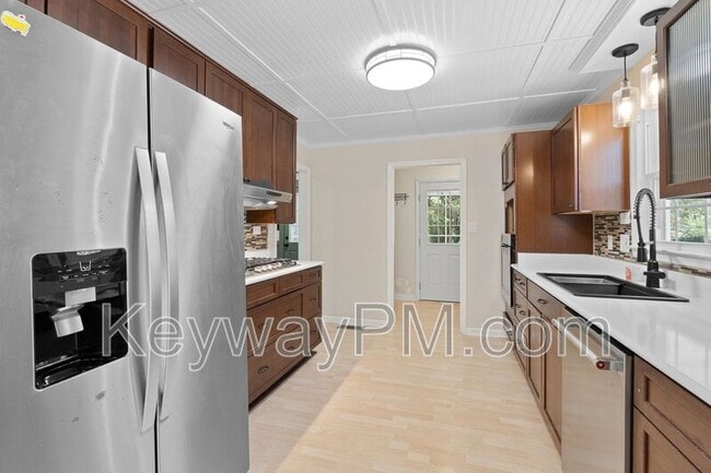 Building Photo - 315 Rabun Valley Ln