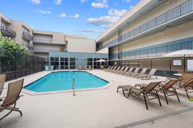 Building Photo - 384 Ralph McGill Blvd NE