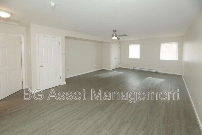 Building Photo - 701 San Pablo Ave