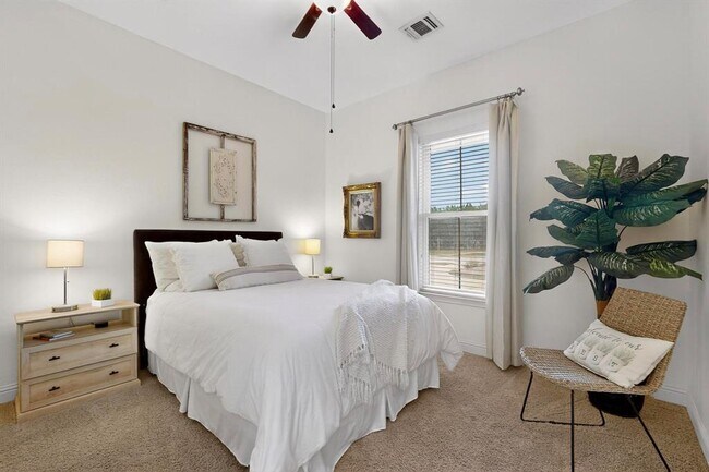 Building Photo - 102 Kildrummy Ln