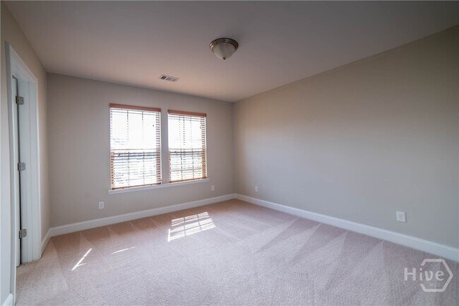 Building Photo - 126 Endicott Dr