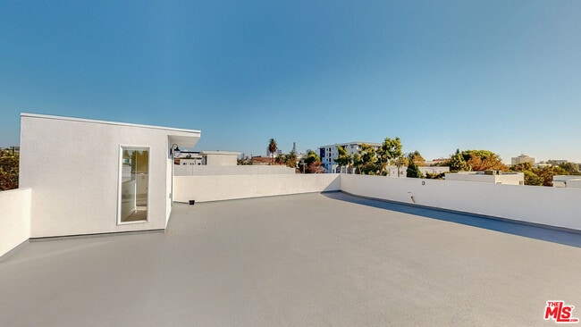 Building Photo - 252 Rosemont Ave