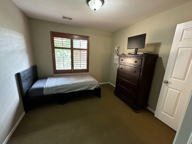 Building Photo - 17935 E 104th Pl