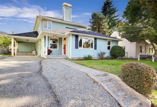 Building Photo - Seattle - Lakeridge / South Lake Washington