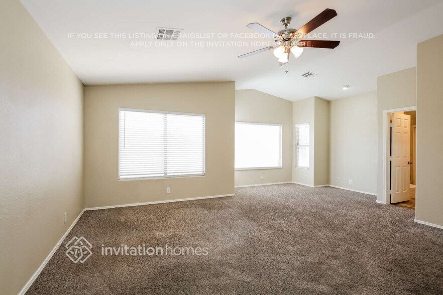 Building Photo - 1013 Companion Way