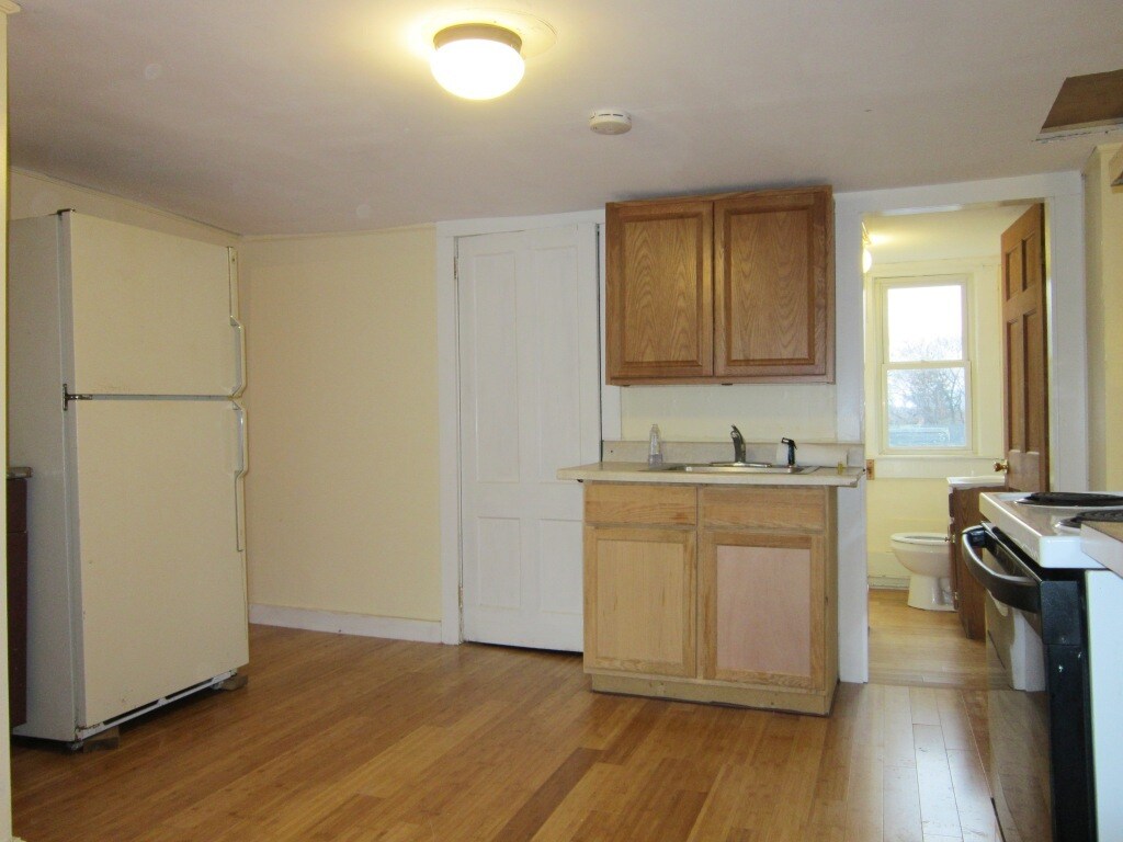 Building Photo - 119 Prospect St