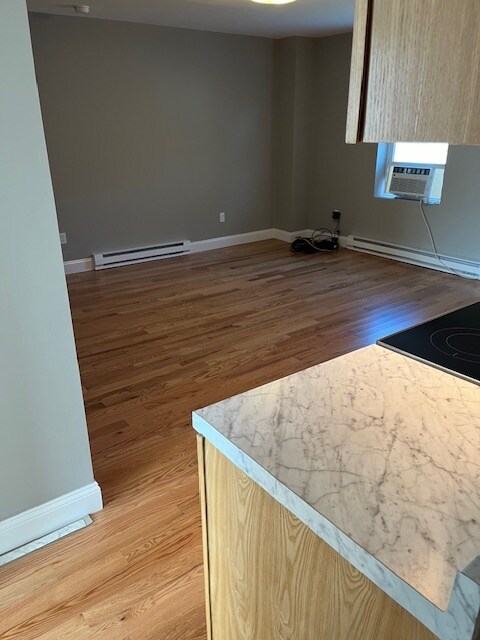 Building Photo - 85 N Main St