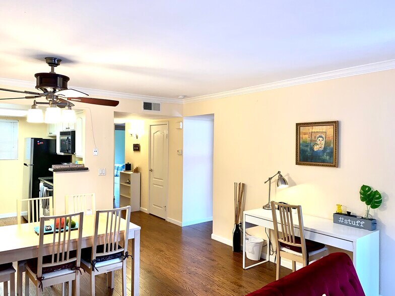 Building Photo - 12035 Alta Carmel Ct