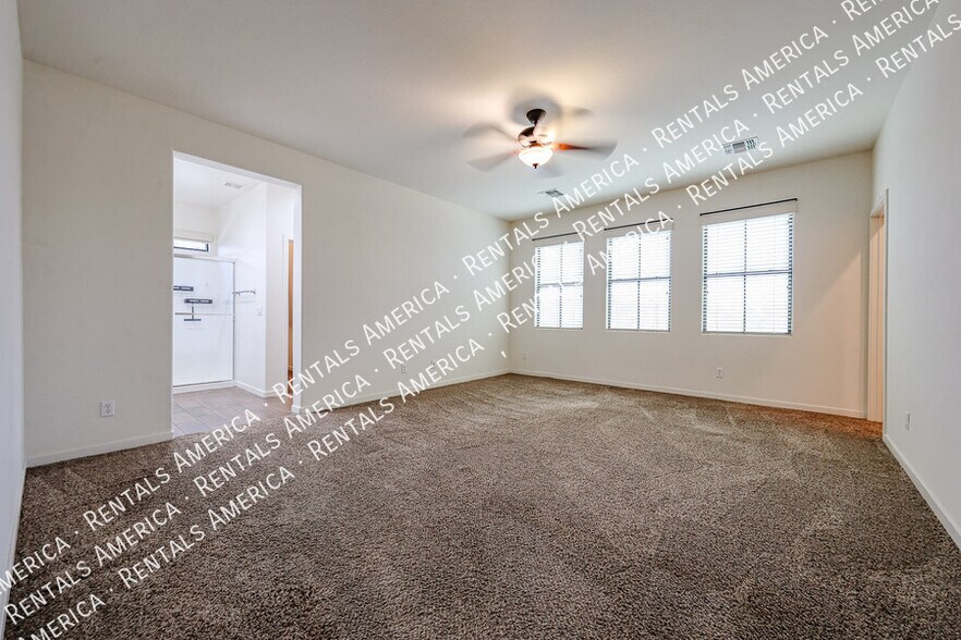 Building Photo - 10428 E Nopal Ave