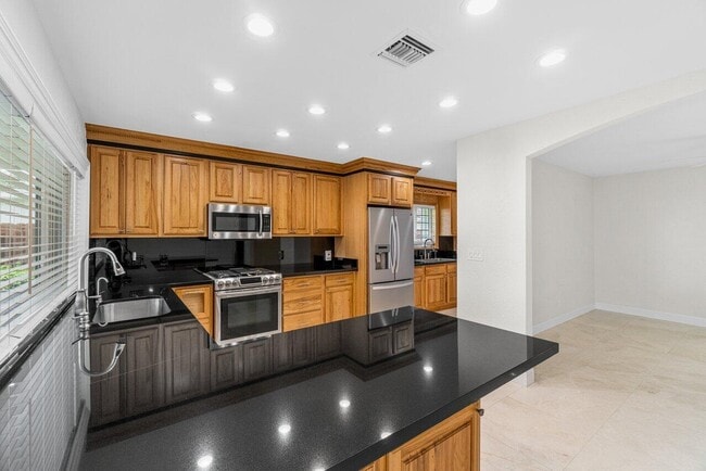 Building Photo - 20777 Soneto Dr