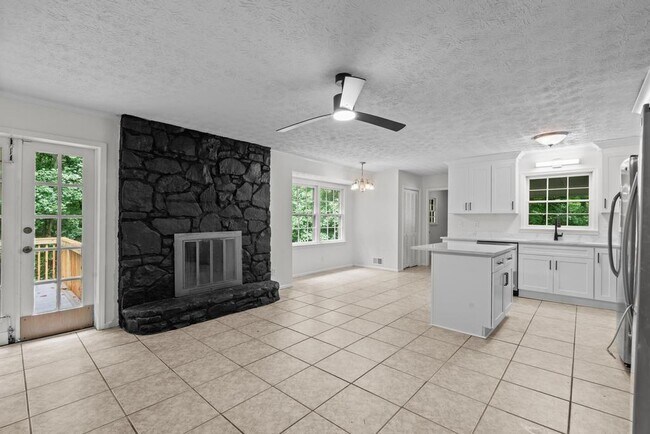 Building Photo - 246 Barbara Ln