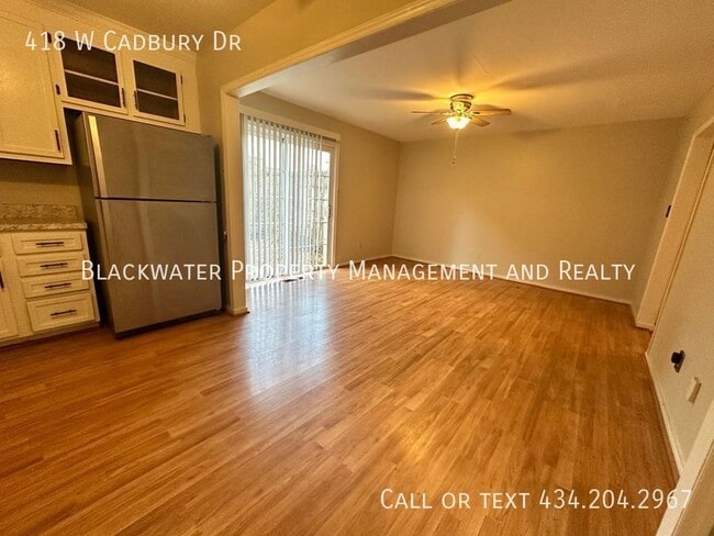 Building Photo - 3 Bedroom Townhome in Georgetown Forest! W...
