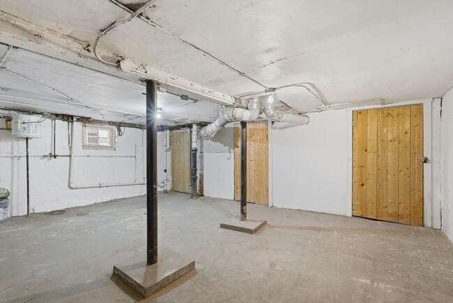 Building Photo - 3311 N Kostner Ave