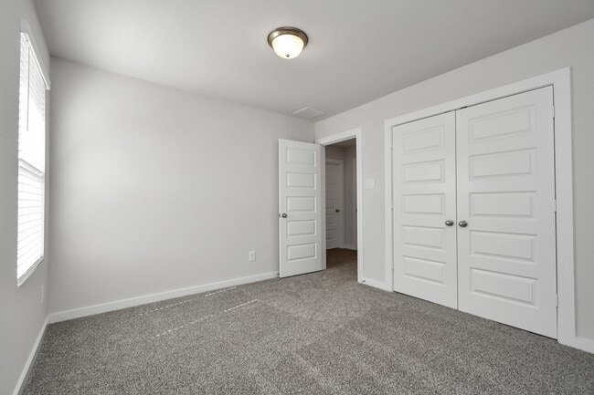 Building Photo - 16513 Breezy Knl Ct