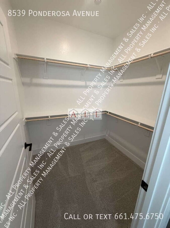 Building Photo - 8539 Ponderosa Ave