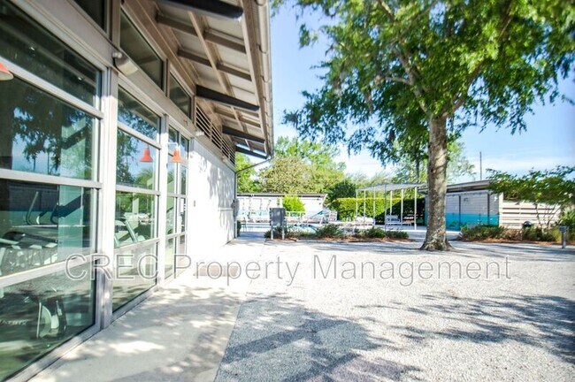 Building Photo - 4507 Finn Blvd