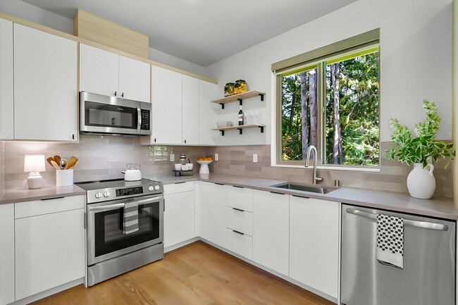 Building Photo - 32686 NE Big Rock Rd