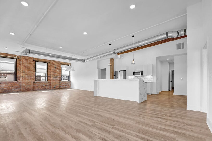 The New USCC Luxury Lofts 309 S 4th St Columbus OH 43215 Apartment