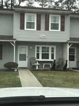 Building Photo - 1704 Fawn Vista Dr N