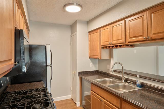 Building Photo - 16151 Barbarossa Dr