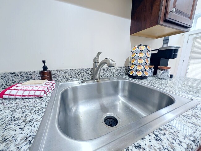 Building Photo - The Norm Appartments