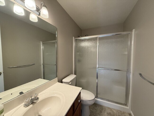 Building Photo - 210 Amblewood Way