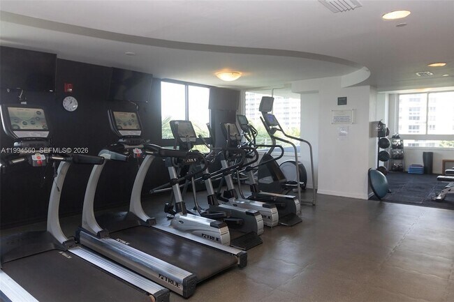 Building Photo - 1330 West Ave