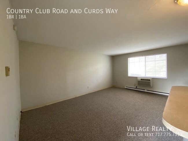Building Photo - 681 Country Club Rd
