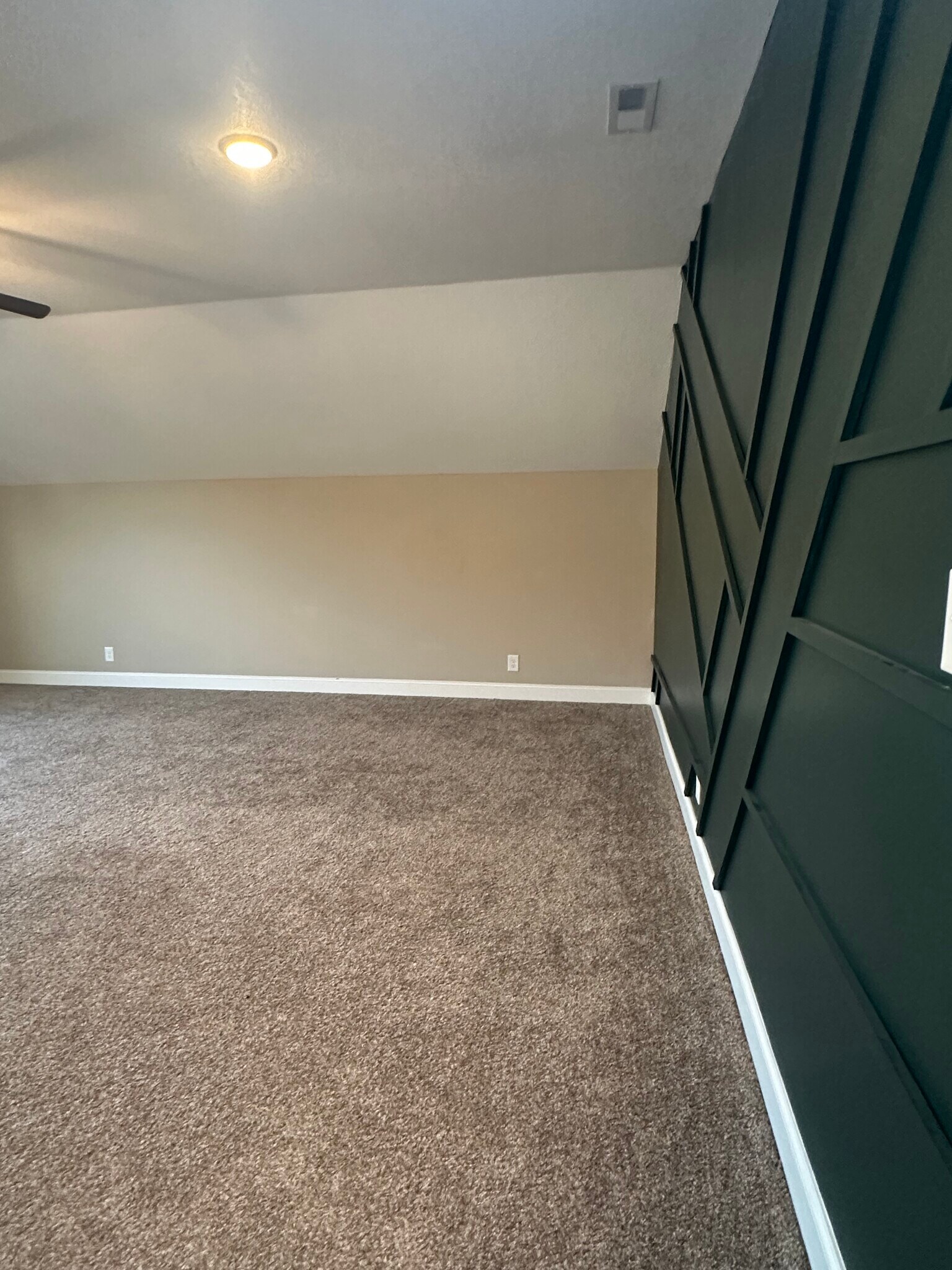 Building Photo - 1124 Eagles View Dr