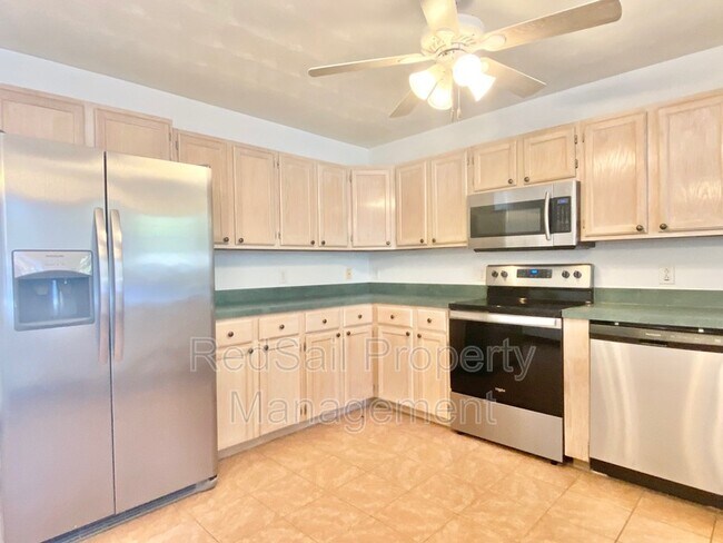 Building Photo - 500 Windward Dr