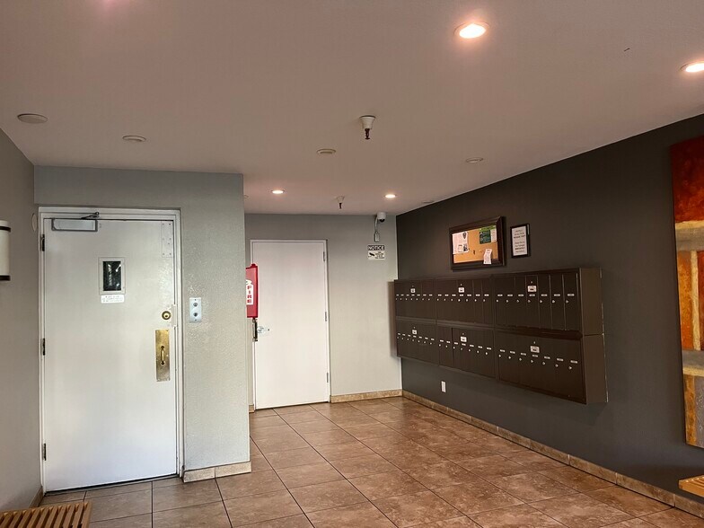 Building lobby - 325 Lenox Ave