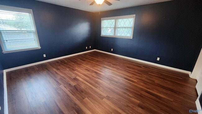 Building Photo - 11402 Hillwood Dr SE