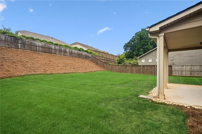 Building Photo - 5180 Mirror Lake Dr