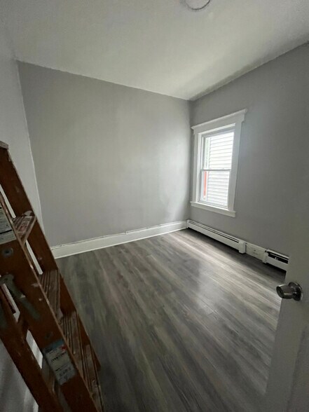 Building Photo - 181 N Munn Ave