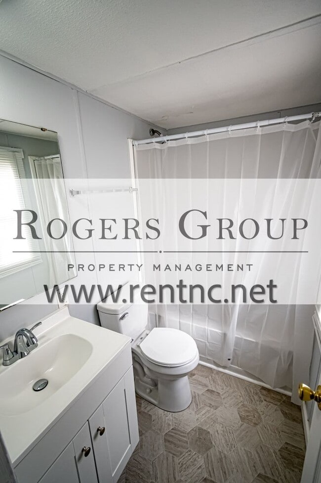 Building Photo - 15 Freedom Ln