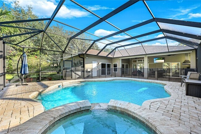 Building Photo - 7500 Woodland Bend Cir