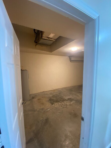 Building Photo - 2453 Daniel Ave N