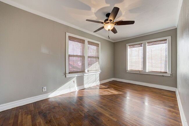Building Photo - 916 Classen Blvd