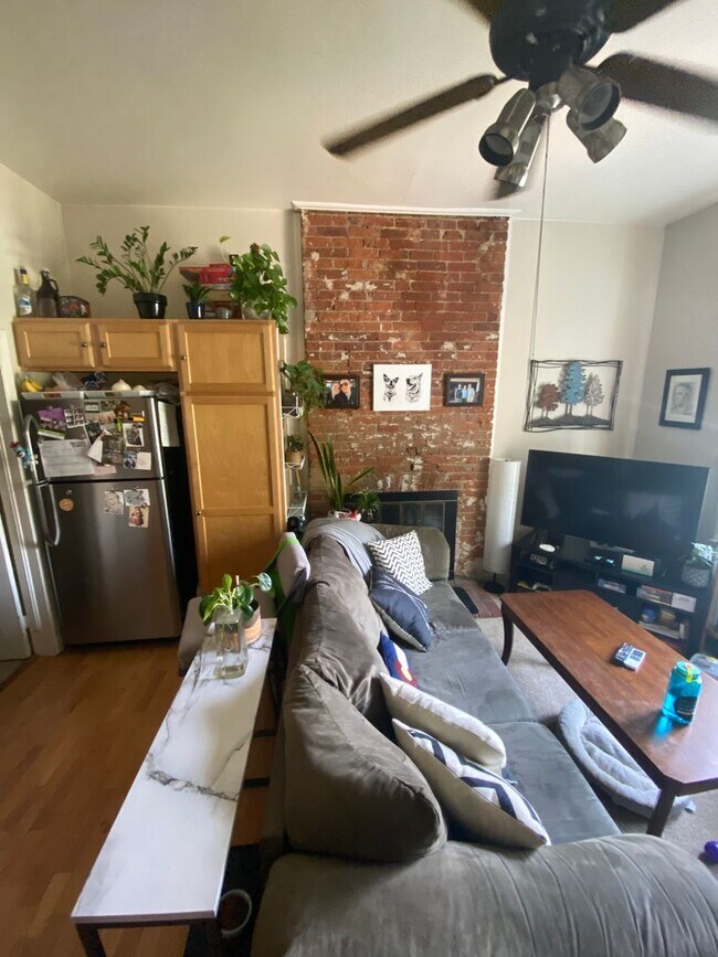 Building Photo - 1334 N Downing St