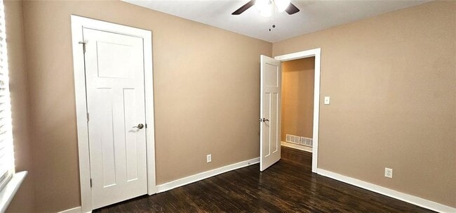 Building Photo - 1291 Lorenzo Dr SW