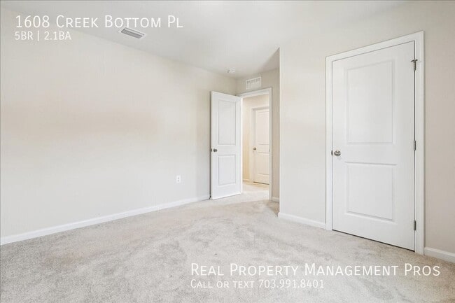 Building Photo - 1608 Creek Bottom Pl