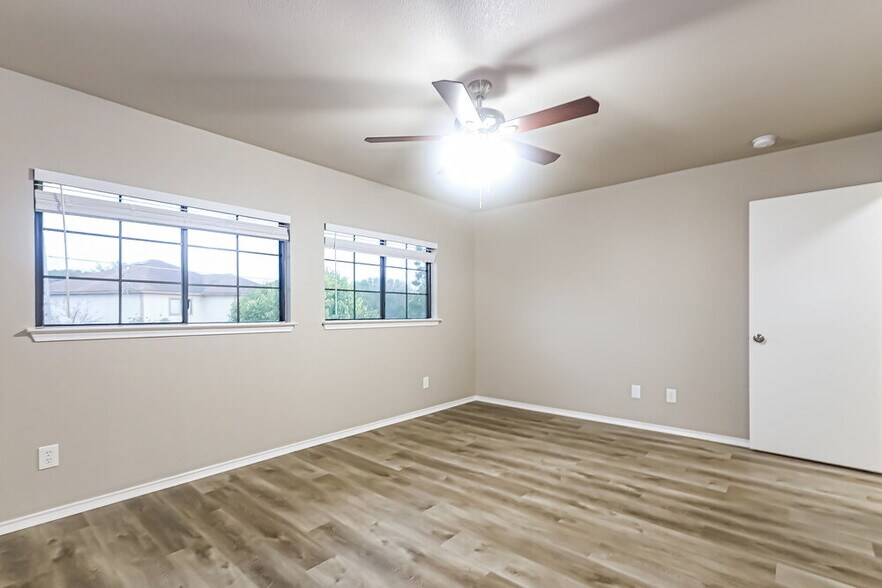 Building Photo - 2111 Paddle Creek