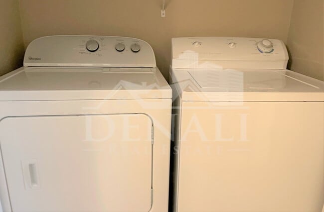 Building Photo - 6651 N Campbell Ave