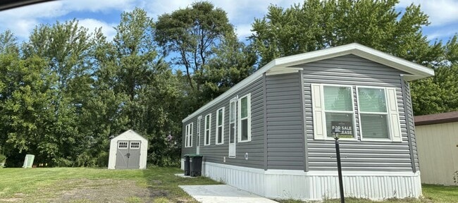 Primary Photo - 5096 Wessex St