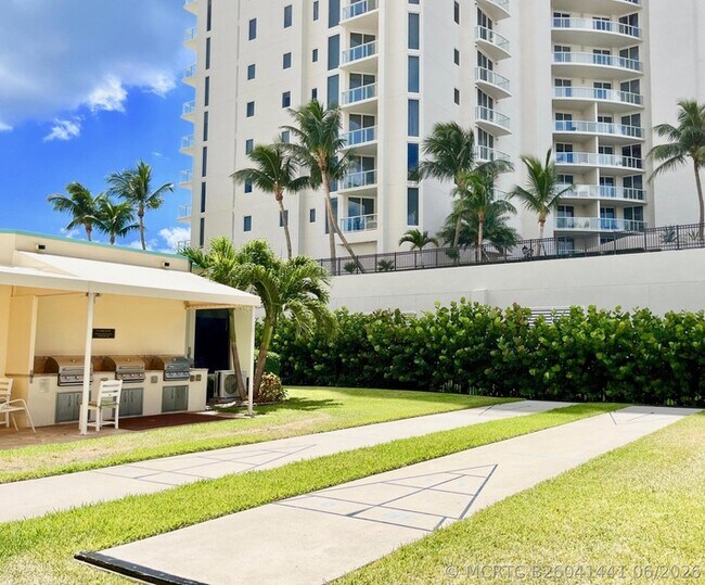 Building Photo - 2800 N Ocean Dr