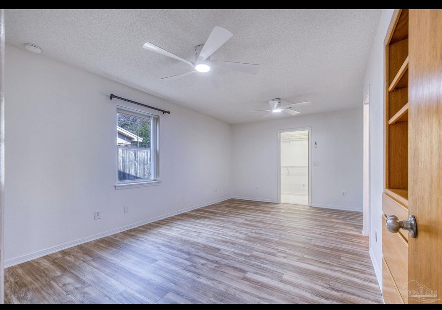 Building Photo - 4866 Cuerro Ct