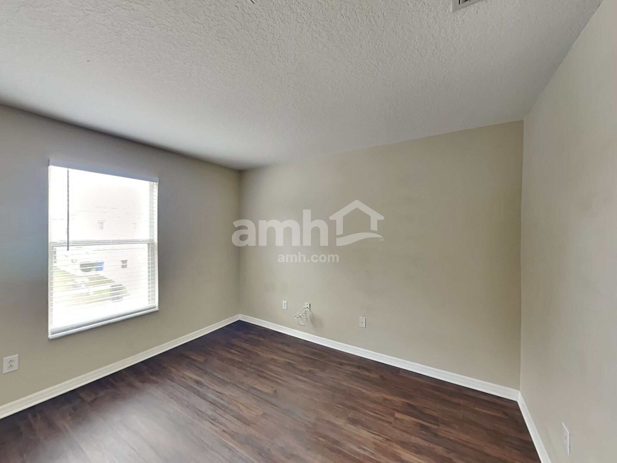 Building Photo - 12109 Tree Haven Ave